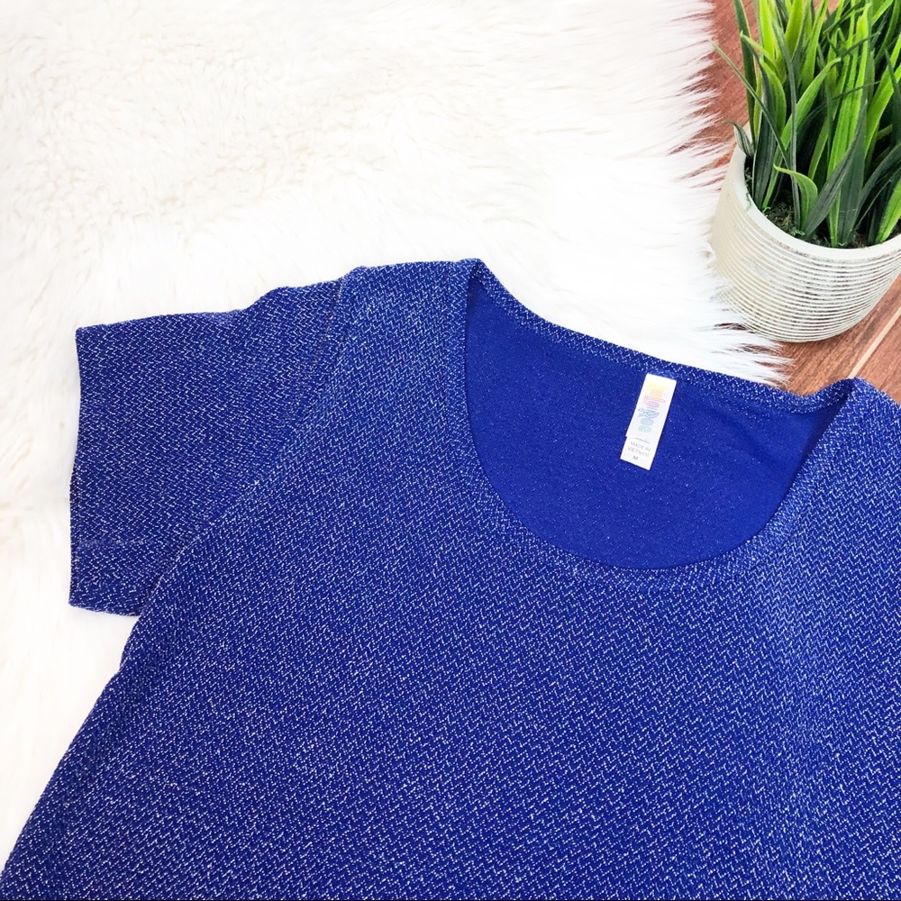LuLaRoe Elegant Classic Tee Size Medium